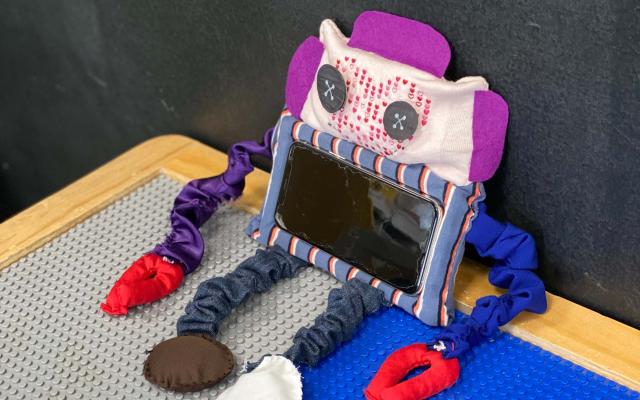 "The Making Of" Playing Robot For Newborns
